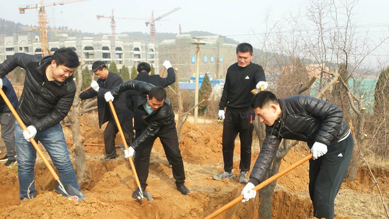 2018九五至尊VI实业集团植树节运动